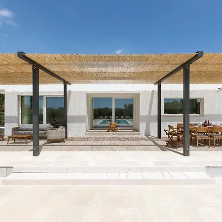 Ichiani Villa *